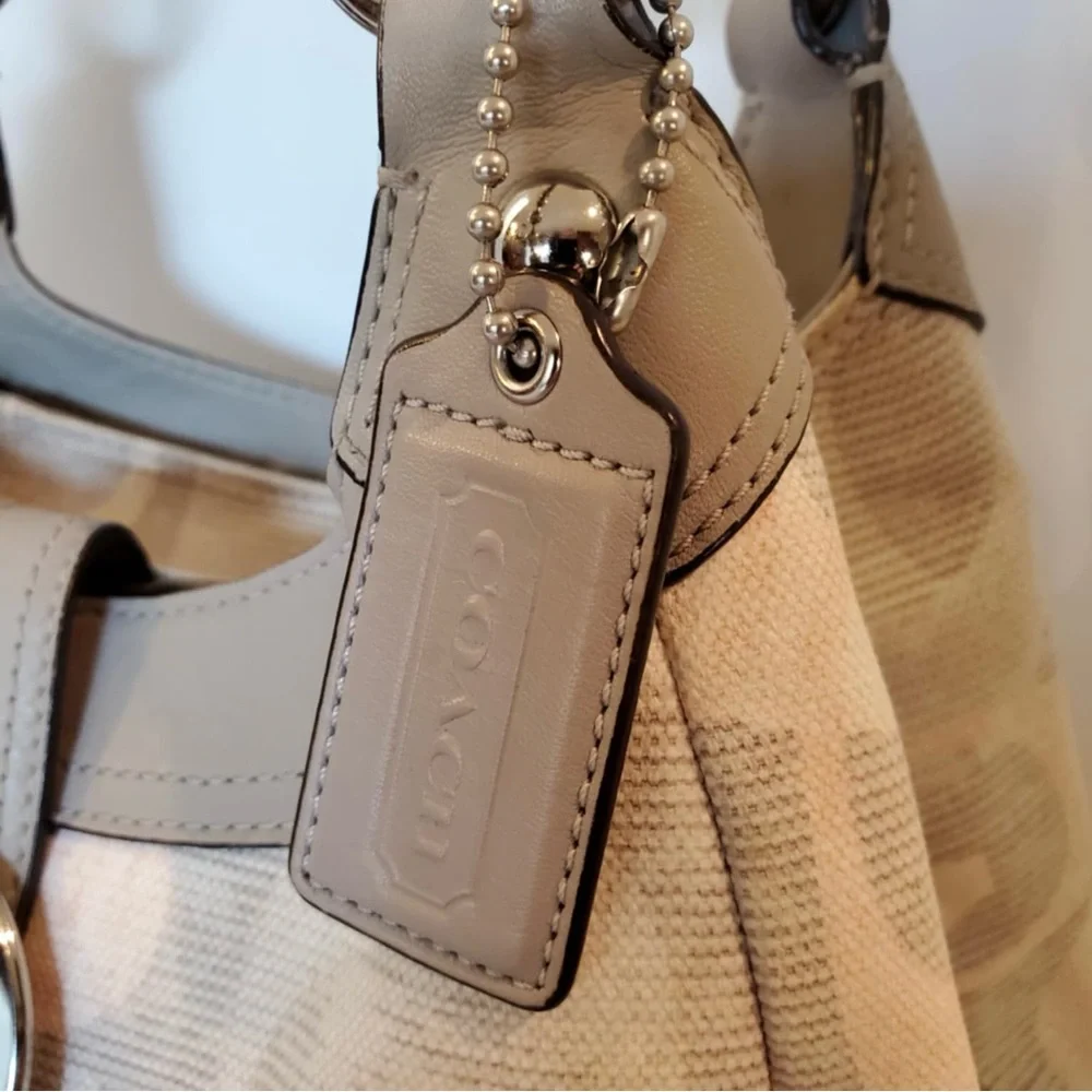 Coach SoHo Lynn Signature Hobo Shoulder Bag - Picture 3 of 15